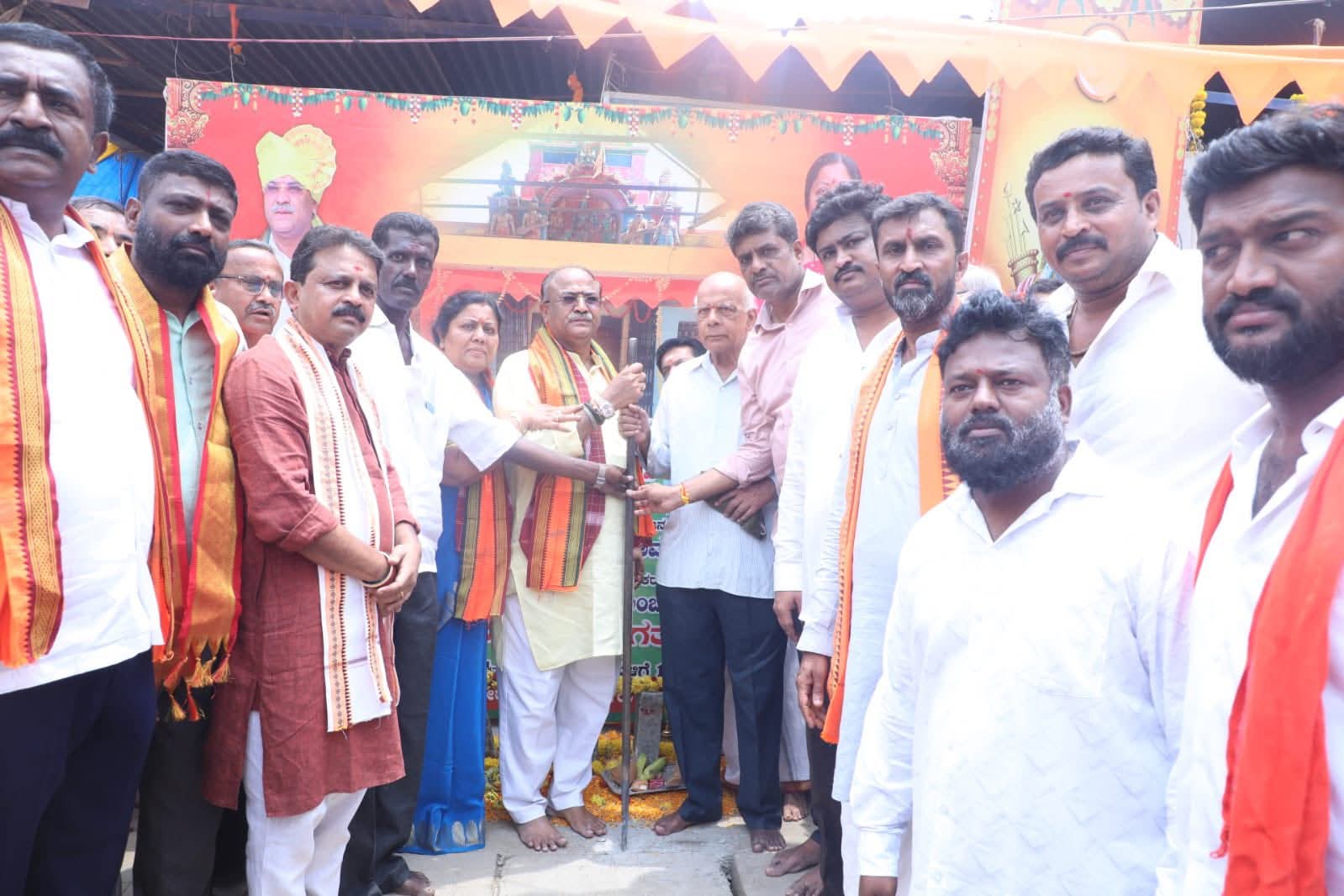 ಅಭಿವೃದ್ಧಿ ಕಾಮಗಾರಿಗಳಿಗೆ ಶಾಸಕಿ ಮಂಜುಳಾ ಅರವಿಂದ ಲಿಂಬಾವಳಿ ಚಾಲನೆ.