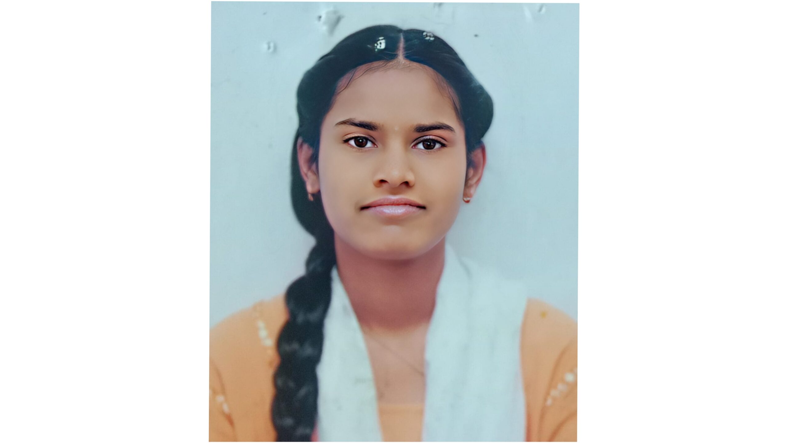 ಕೂಲಿ ಕಾರ್ಮಿಕನ ಮಗಳು ದೀಪಿಕಾ ಗುಪ್ತ ಹೂಡಿ ಕಾಲೇಜಿಗೆ ಟಾಪರ್.