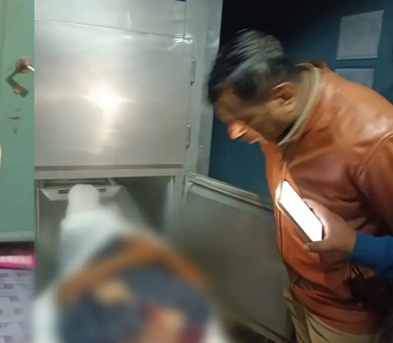 ದೊಡ್ಡಬಳ್ಳಾಪುರ; ಫ್ರಿಡ್ಜ್ ಕ್ಲೀನ್ ಮಾಡುವಾಗ ಕರೆಂಟ್ ಶಾಕ್, ಮಹಿಳೆ ಸಾವು