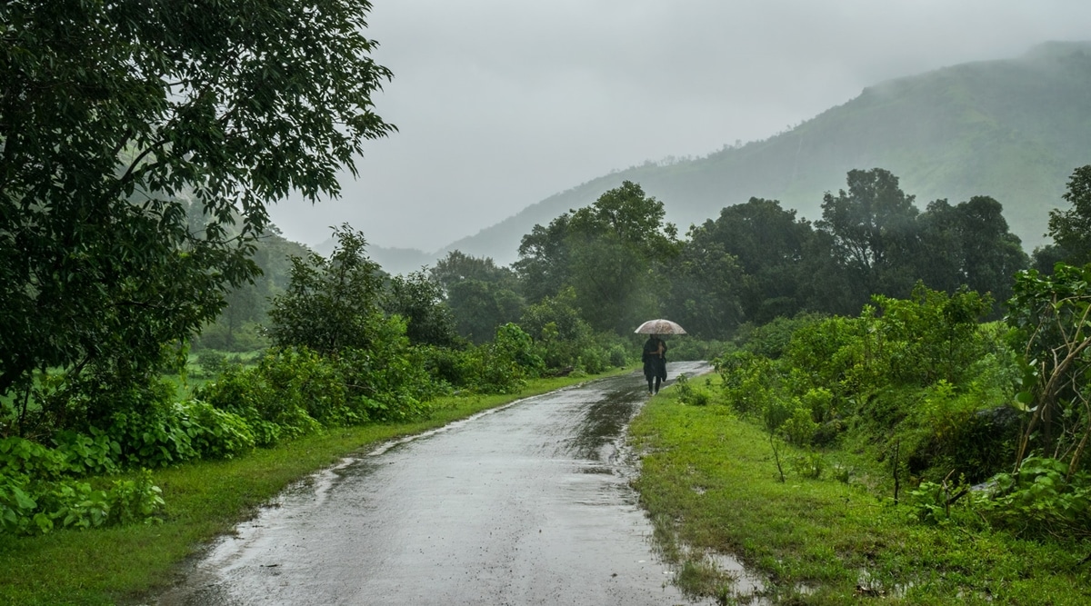 ಮುಂಗಾರು ಮಳೆ ಆರಂಭಕ್ಕೆ ಕ್ಷಣಗಣನೆ, ಗುಡುಗು, ಮಿಂಚು ಮತ್ತು ಬಲವಾದ ಗಾಳಿ ಬೀಸುವ ಸಾಧ್ಯತೆ