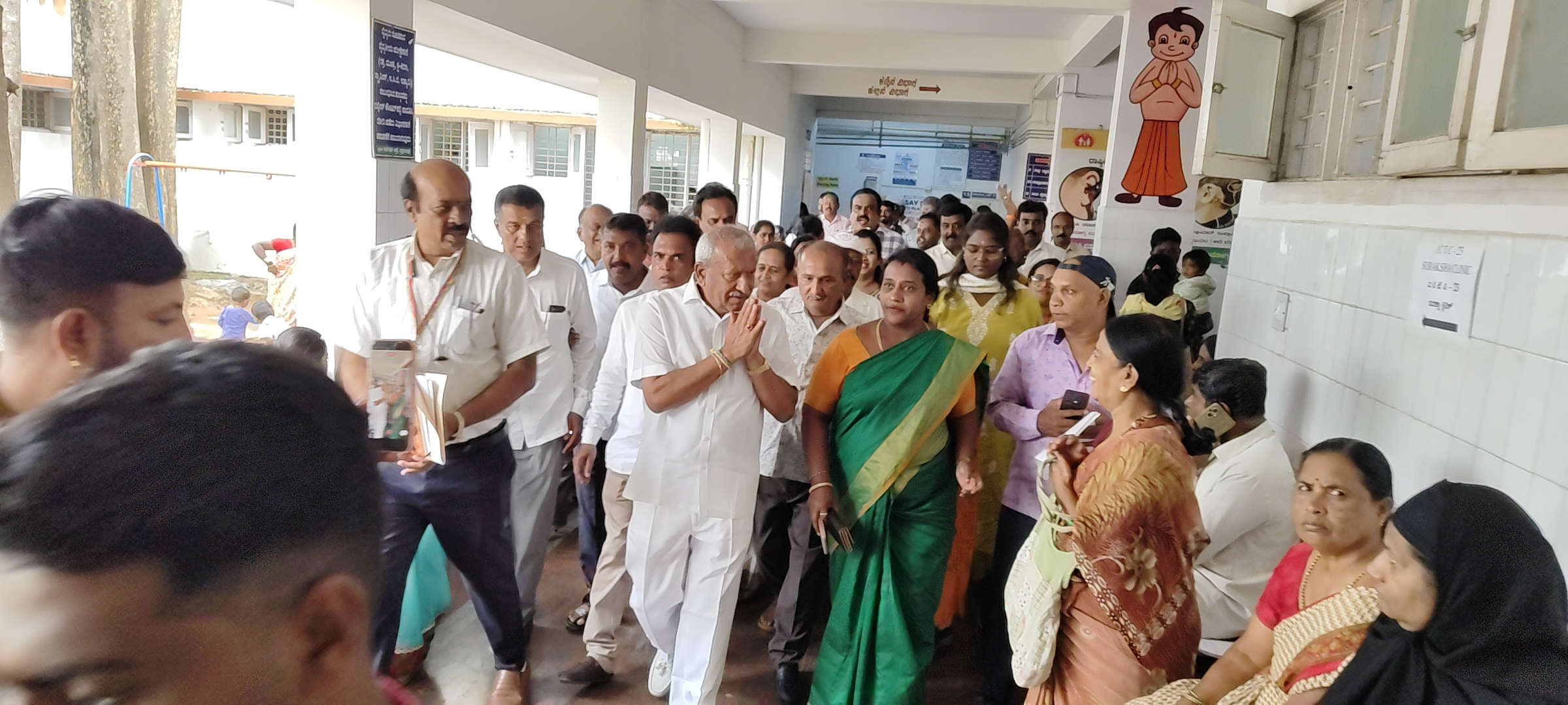 ಕೆ.ಆರ್.ಪುರ ಸರ್ಕಾರಿ ಆಸ್ಪತ್ರೆ ಪರಿಶೀಲನೆ ನಡೆಸಿದ ಶಾಸಕ‌ ಬೈರತಿ ಬಸವರಾಜ್.