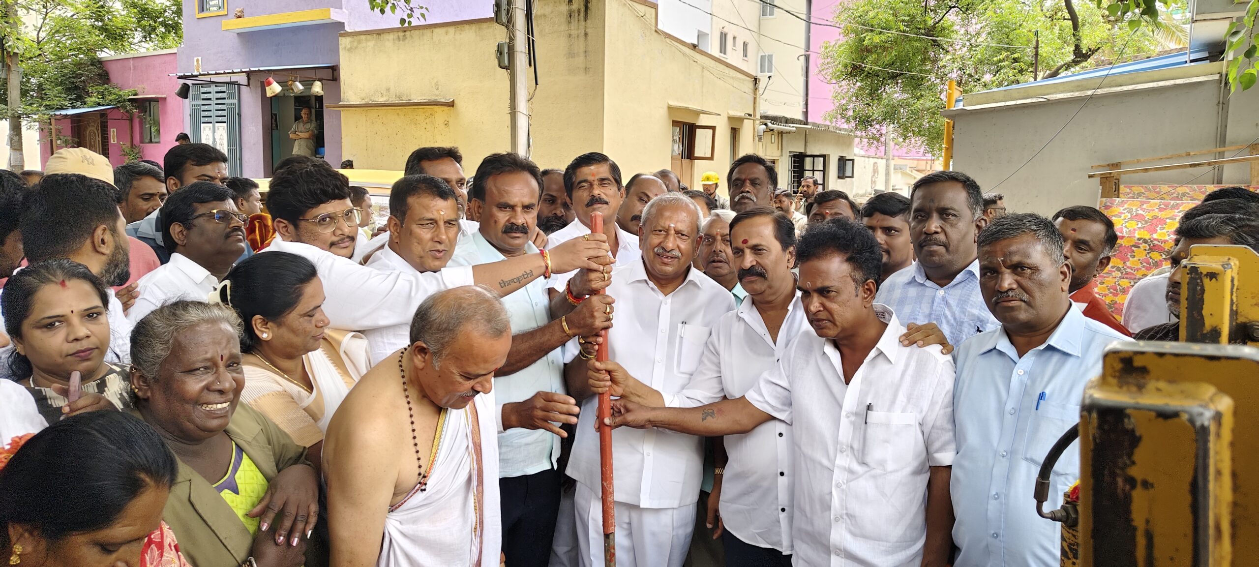 ಕೆ.ಆರ್.ಪುರ ಅಂಡರ್ ಗ್ರೌಂಡ್ ವಿದ್ಯುತ್ ಕೇಬಲ್ ಅಳವಡಿಕೆಗೆ ಶಾಸಕ ಬೈರತಿ ಬಸವರಾಜ್ ಚಾಲನೆ.