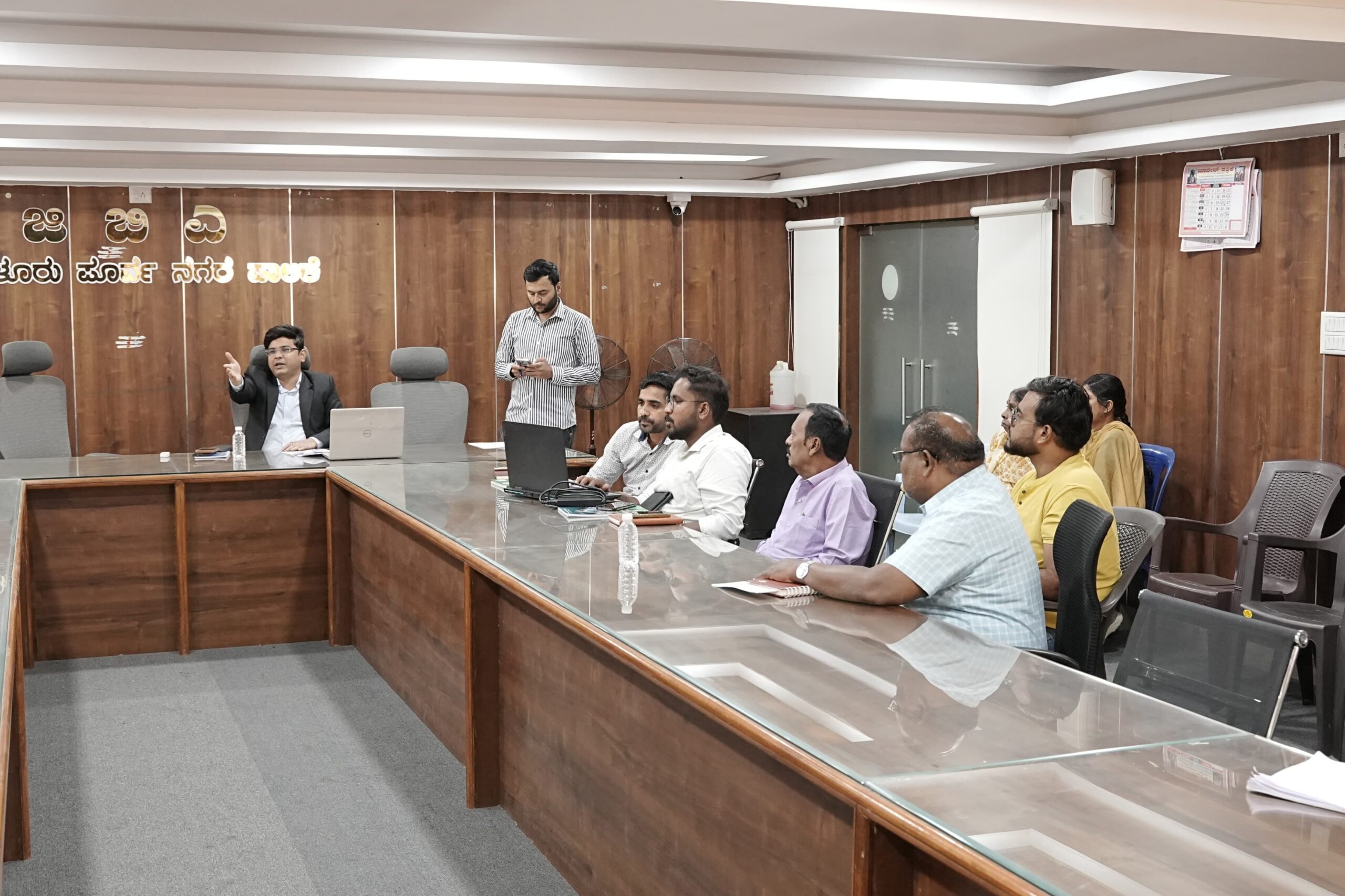 ಹೊಸದಾಗಿ ಡಾಂಬರೀಕರಣಗೊಂಡ ರಸ್ತೆ ಅಗೆಯಲು ಯಾವುದೇ ಕಾರಣಕ್ಕೂ ಅನುಮತಿ ಇಲ್ಲ: ಲೋಖಂಡೆ ಸ್ನೇಹಲ್ ಸುಧಾಕರ್
